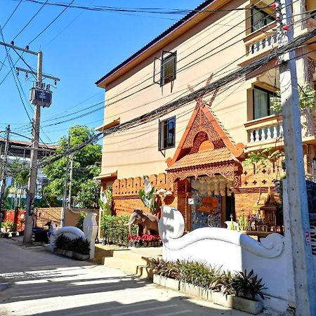 Anumat Premium Budget Hotel Τσιάνγκ Μάι Εξωτερικό φωτογραφία
